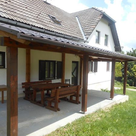 House Milka Hotel Rakovica Exterior photo